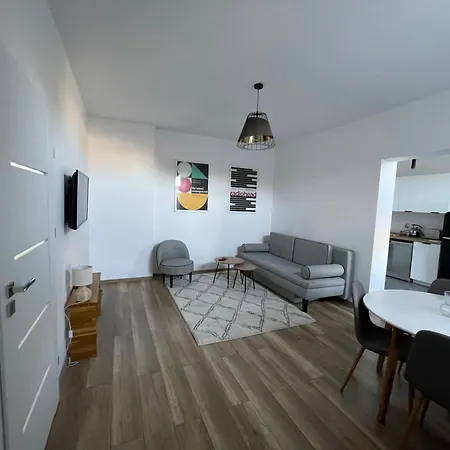 Nowomiejska Валч