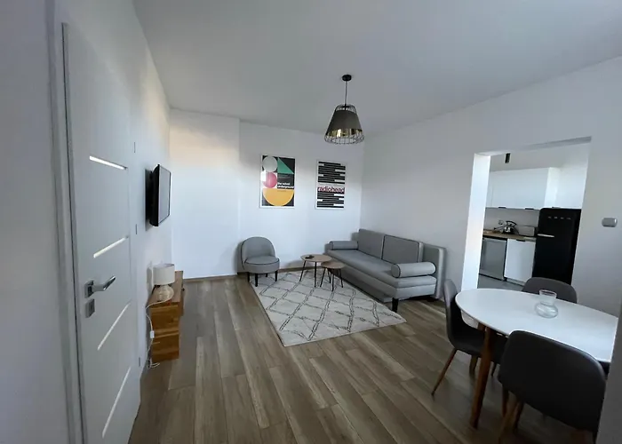 Nowomiejska Валч